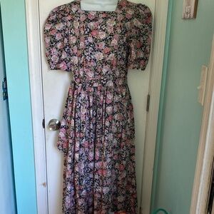 Vintage Laura Ashley Floral puff Sleeve Dress VGUC